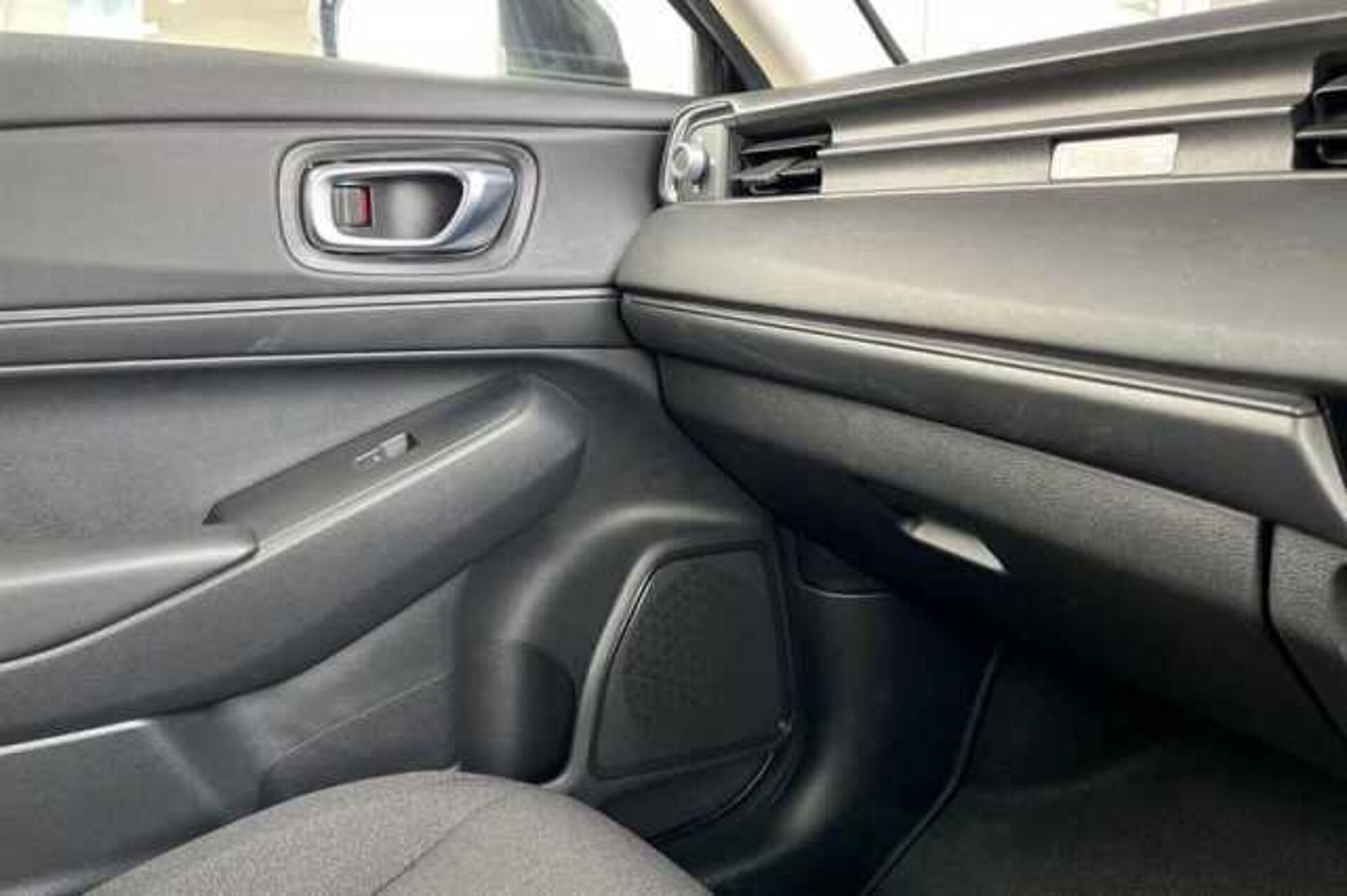 Honda HR-V Hybrid 1.5 EHEV ELEGANCE 5DR CVT 