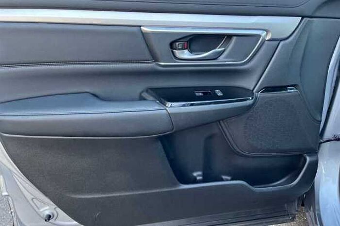 Honda CR-V Hybrid 2.0 I-MMD HYBRID SR 2WD 5DR ECVT 